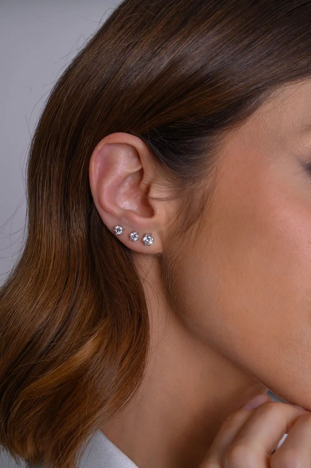 Brinco Ponto de Luz Moissanite 8 mm